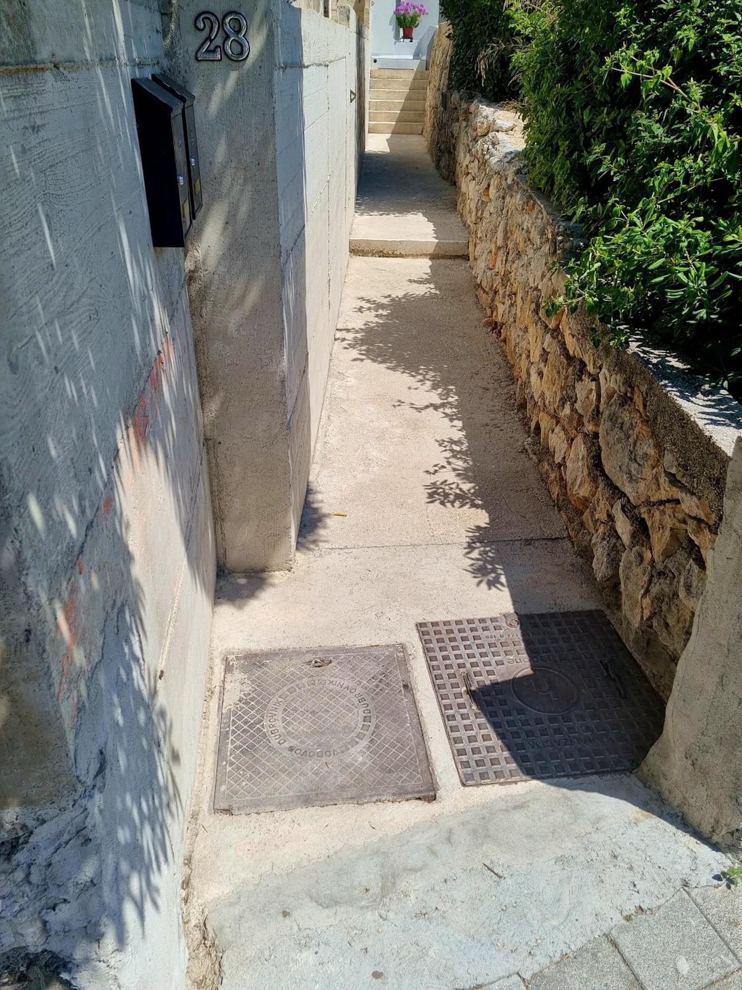 Marich Homestay دوبروفينك المظهر الخارجي الصورة