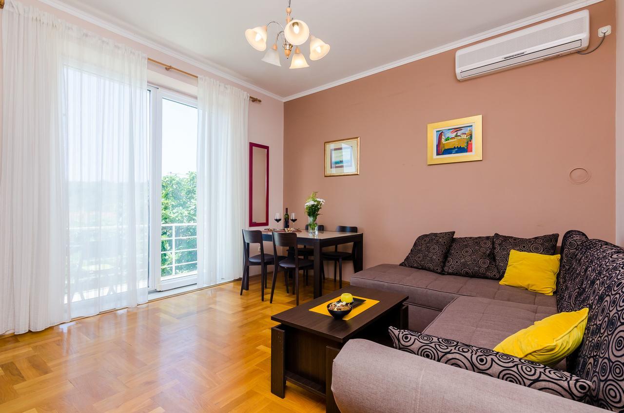Marich Homestay دوبروفينك المظهر الخارجي الصورة