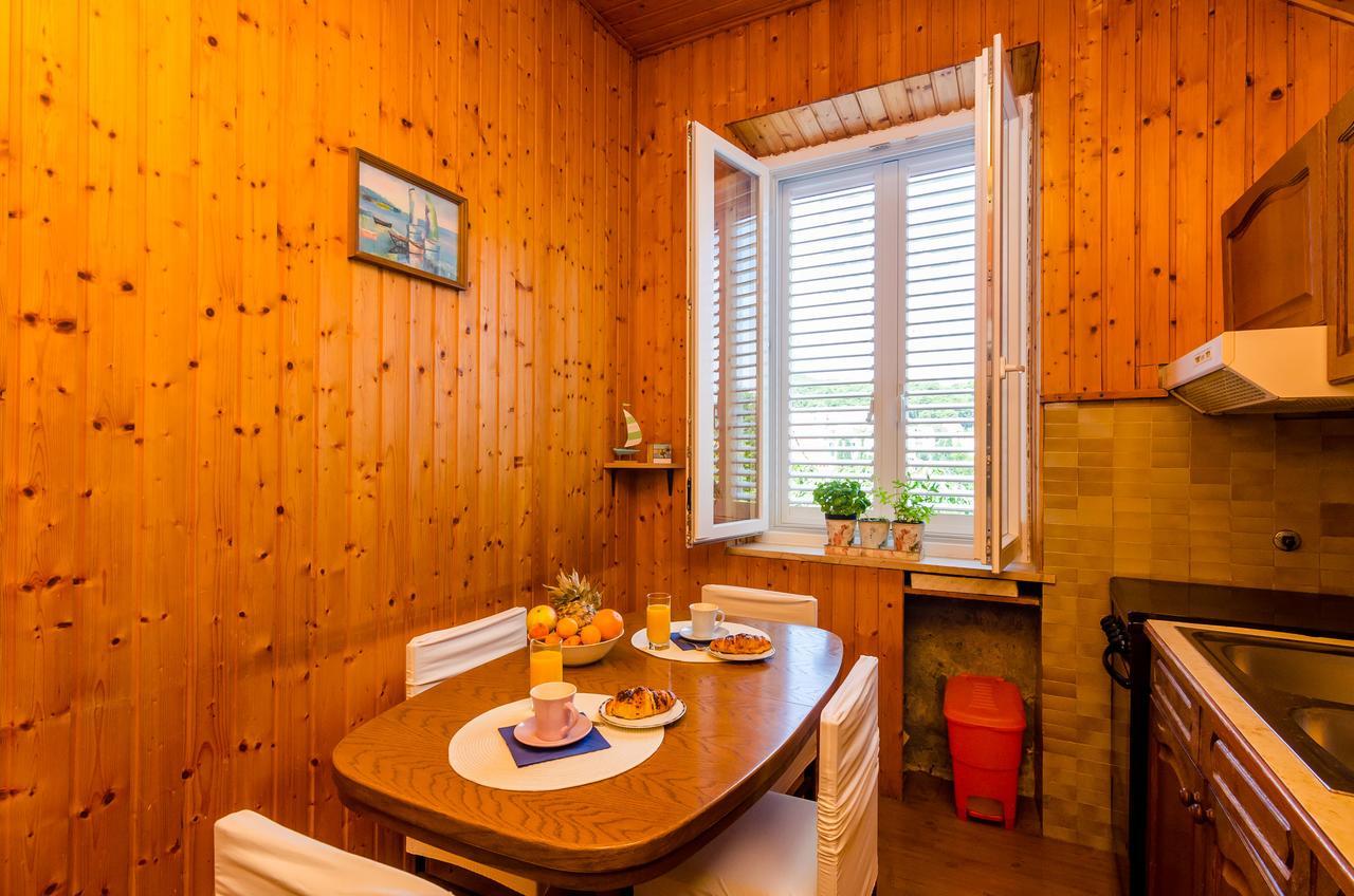 Marich Homestay دوبروفينك المظهر الخارجي الصورة